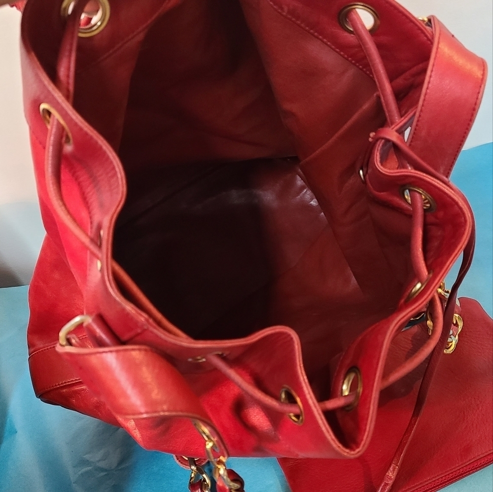 ✨️ CHANEL Vintage Bucket Bag - Picture 10 of 16